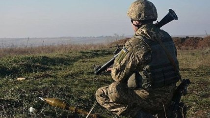 На Донбассе пострадали трое украинских военных 