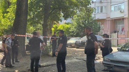 В Одесі розстріляли людину в житловому кварталі: у мережі говорять про замовне вбивство (фото)