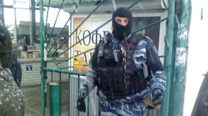 На рынке Симферополя задерживали татар и людей с украинскими паспортами 