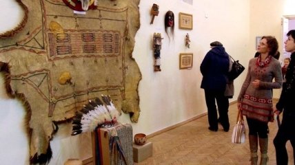 В Полтаве открылась выставка "История трех племен"