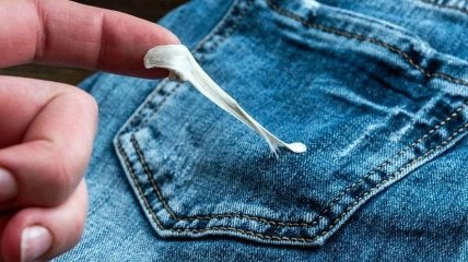 Как избавиться от жвачки на одежде