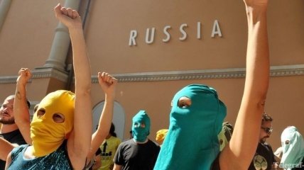 Адвоката Pussy Riot пригласили на допрос в Следственный комитет 