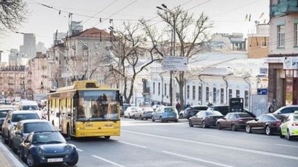 На дорогах Києва утворилися великі затори