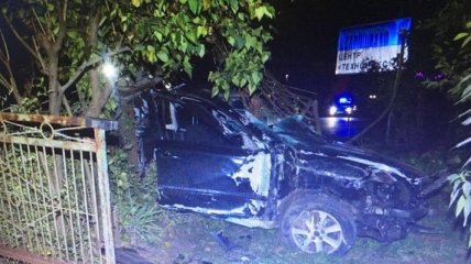На Львовщине авто врезалось в электроопору: двое погибли, еще один в реанимации