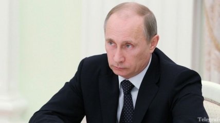 Путин подписал закон, запрещающий чиновникам иметь счета за рубежом