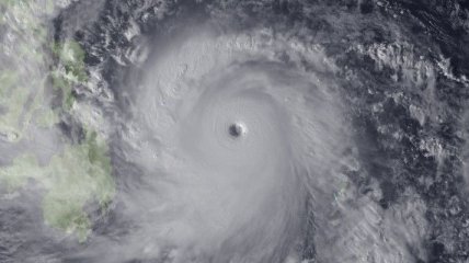 Тайфун "Хайян" может оставить без крыши над головой 12 млн человек
