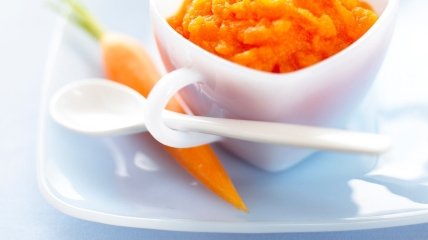 Первый прикорм: морковное пюре с курицей, перцем и бататом