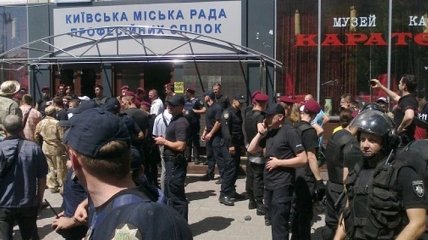 Задержаны 20 участников конфликта возле кафе в Доме профсоюзов