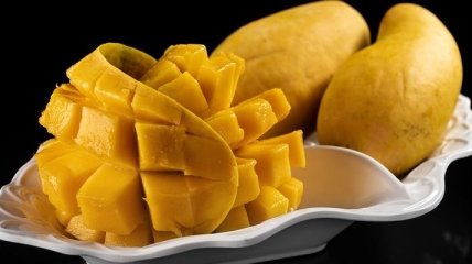 Манго признали лучшим фруктом для снятия боли в желудке
