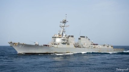 Пентагон пригрозил ответным ударом Хути, обстреливавшим эсминец USS Mason 