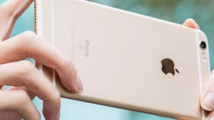 Apple разработала "невидимый" разъем Smart Connector для iOS-устройств