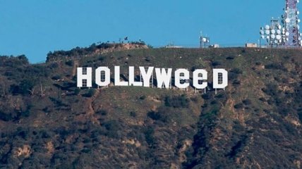 Вандалы испортили знаменитую надпись "Hollywood" в США