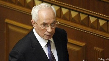 Оппозиция завершает сбор подписей за отставку Азарова