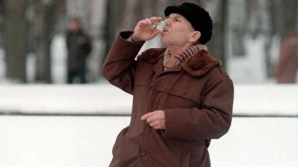 Из-за водки российские мужчины умирают раньше