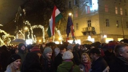 В Венгрии протестуют против сближения с Россией