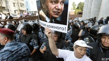 Украинцы в Польше просят Януковича не подписывать языковой закон