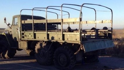 Боевики подорвали транспорт с украинскими военными