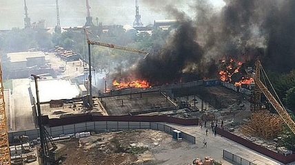 В Ростове сильный пожар уничтожил более 80 домов