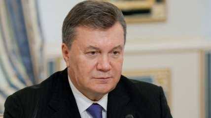 Янукович через суд требует отмены санкций против его семьи 