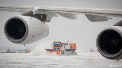 Снежный коллапс: в Запорожье закрыли аэропорт 