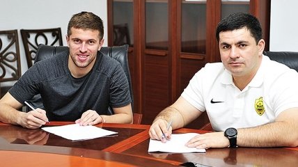 Украинский защитник подписал контракт с "Анжи"