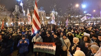 Профсоюзы Венгрии возобновляют мартовскую забастовку 