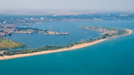 В России автобус упал в Черное море, есть погибшие