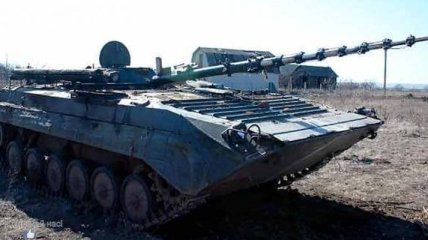Боевая машина пехоты загорелась на трассе Черниговского района
