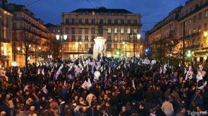 В Португалии полицейские вышли на акцию протеста 