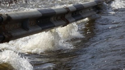Из-за прорыва дамбы вода затопила город Броды 