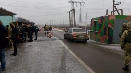 На Донбассе боевики снова обстреляли контрольный пост