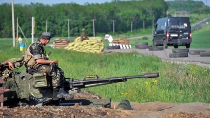 Селезнев: Террористы обстреляли из минометов блокпост силовиков АТО