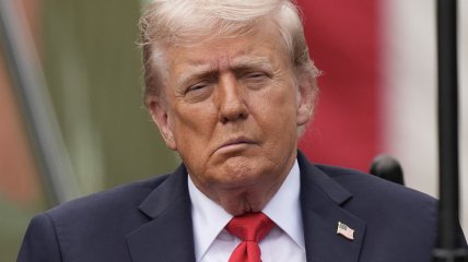 Обличчя Дональда Трампа перекосило