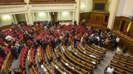 Верховная рада Украины начала заседание в закрытом режиме