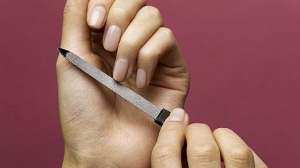 Как бороться с ломкостью ногтей?