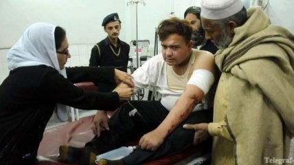В Пакистане расстреляли пятерых учительниц и 2-х врачей
