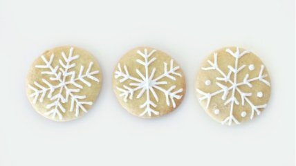 Рецепт новогоднего печенья: печем сказочные снежинки