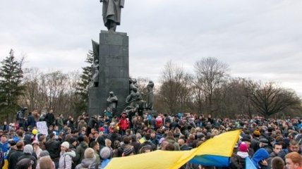 В Харькове столкновения между митингующими, есть пострадавшие