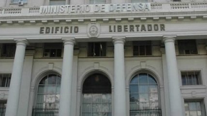 Глава военной разведки Аргентины ушла в отставку из-за скандала