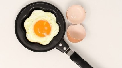 Просто и полезно: убедительные причины начать есть яичницу на завтрак