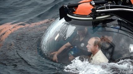 Путин, Медведев и Шойгу погрузились в Черное море 