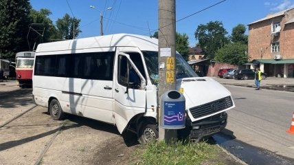 Ймовірно, мікроавтобус підрізали