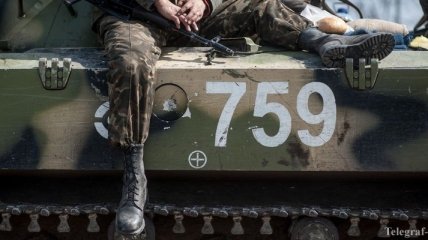 От военнослужащих в Луганске требуют сдать оружие