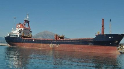 Береговая охрана Греции обстреляла грузовое судно из Турции
