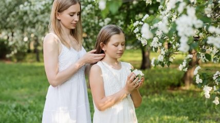 Не забудьте привітати подругу з іменинницею