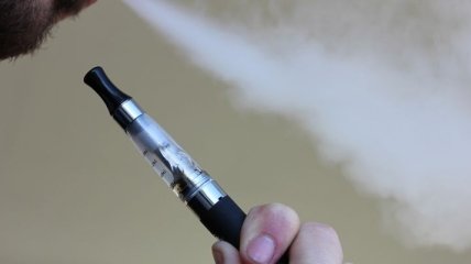 "Электронные сигареты =  традиционные": Супрун продвигает законопроект