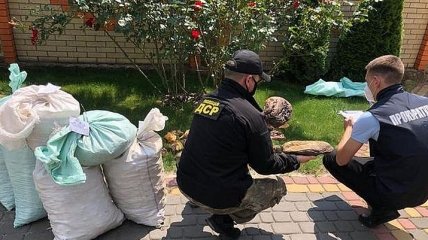 В Ровенской области полиция изъяла почти тонну янтаря 
