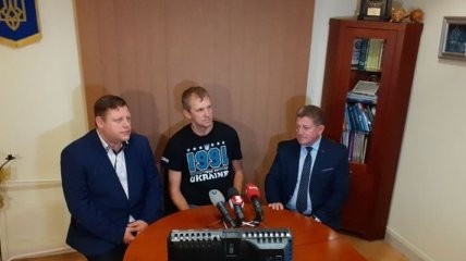 В РФ считают, что Яценюк воевал в Чечне под предводительством Мазура
