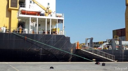СМИ: Иранские ВМС перехватили американское грузовое судно