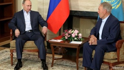 Назарбаев звонил Путину за пару часов до объявления об уходе
